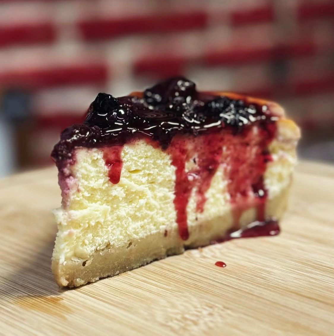 Cheesecake con frutos rojos de Brecha